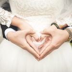 Während erster Ehe erklärter notarieller Erbverzicht gilt nicht für zweite Ehe mit demselben Ehegatten